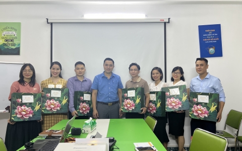 TVOne Việt Nam chúc mừng sinh nhật CBNV Quý III và trao tặng quà Trung thu 2022
